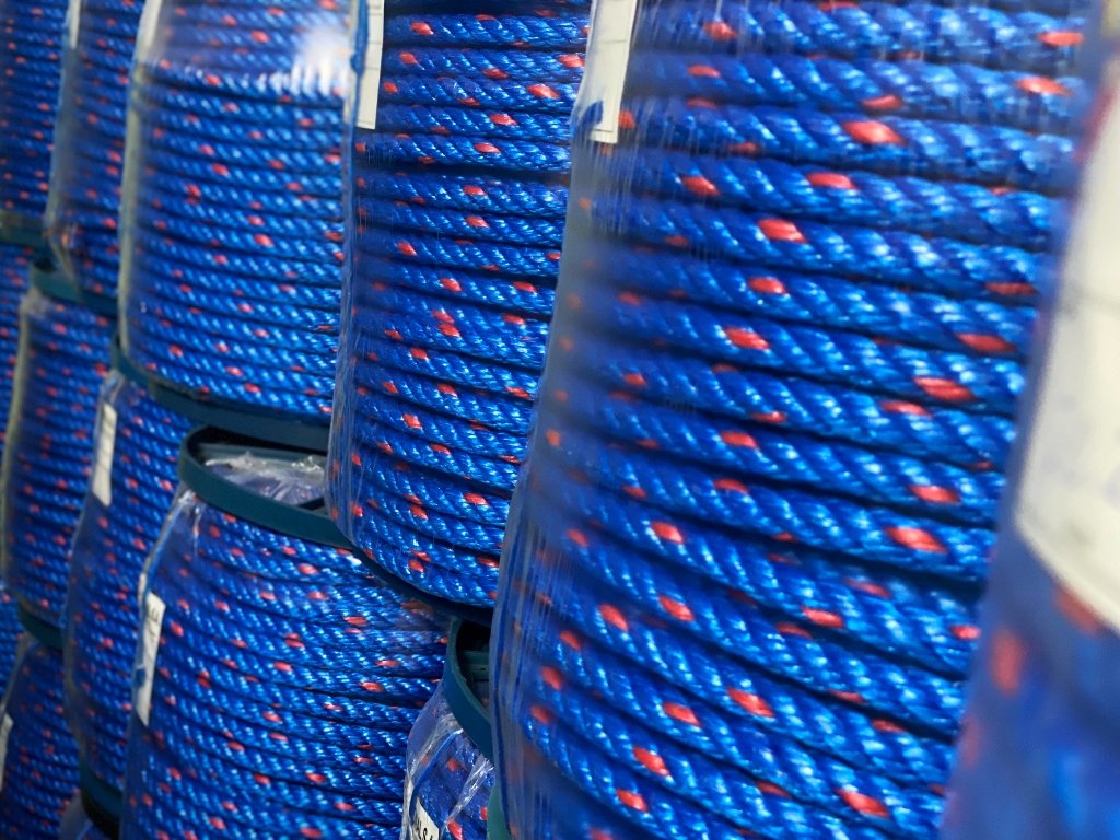Cabos Azules en Planta Industrial